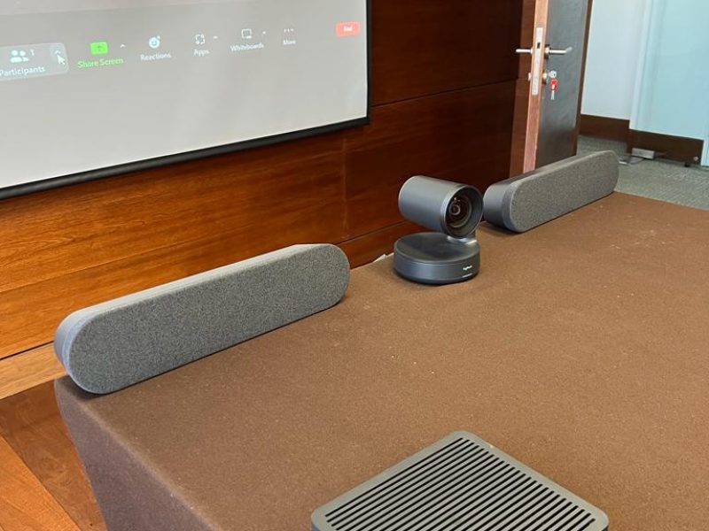 Sistema de Videoconferencia Logitech  Sala Directorio