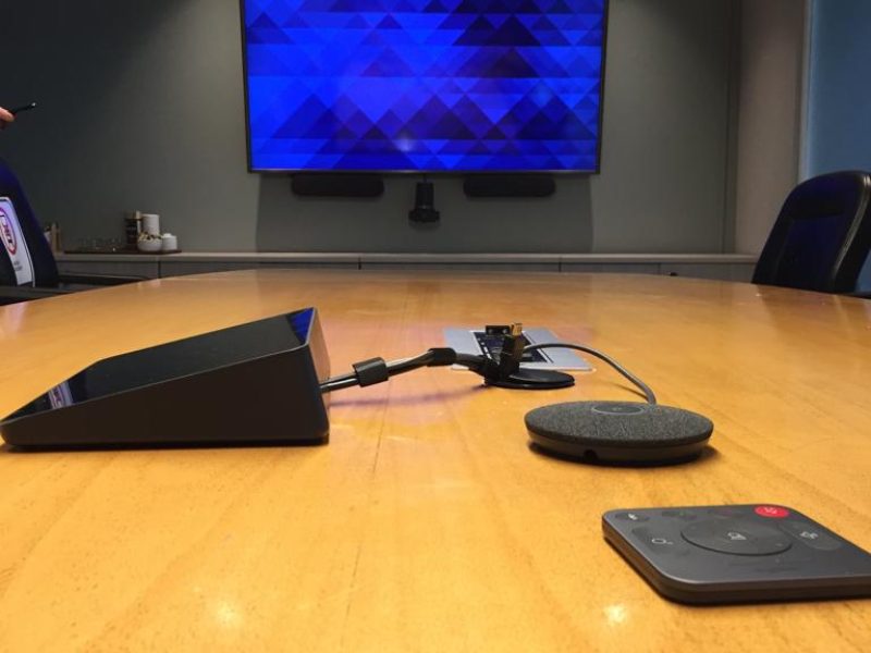 Sistema de Videoconferencia y Control Pantalla Touch Logitech.